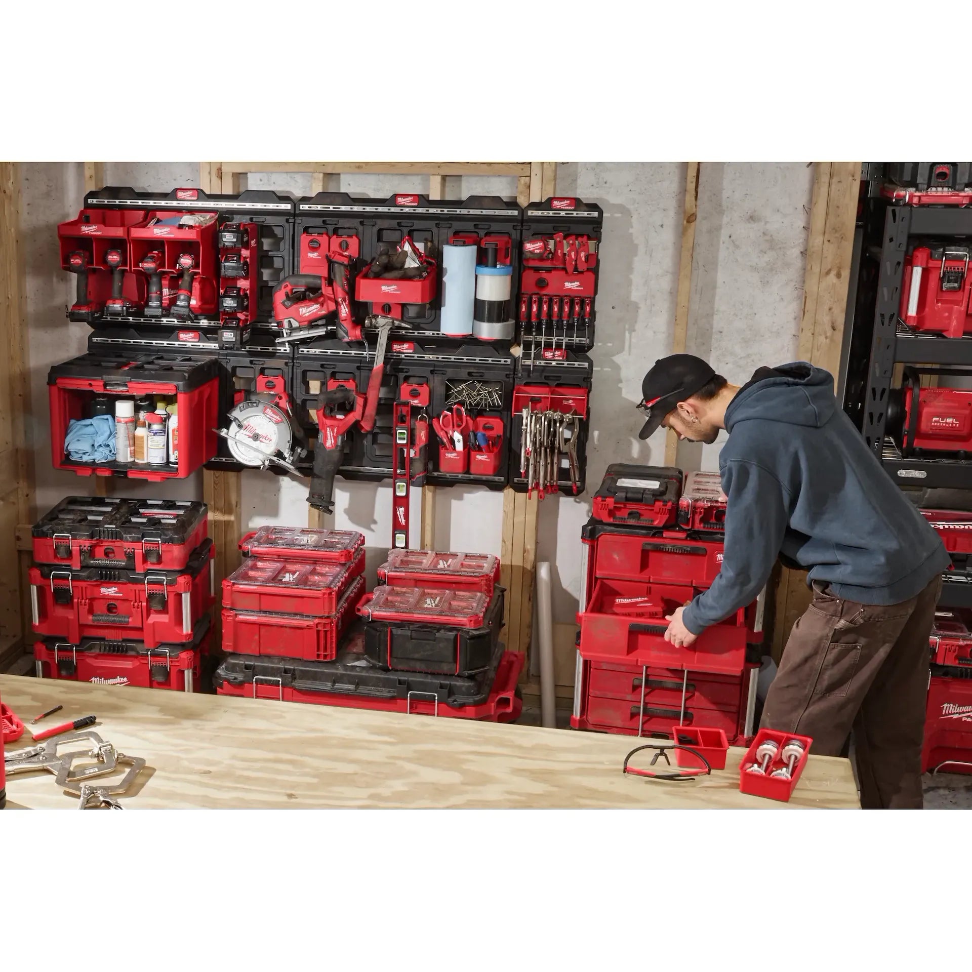 MILWAUKEE 48-22-8496 PACKOUT™ Compact Wall Plate