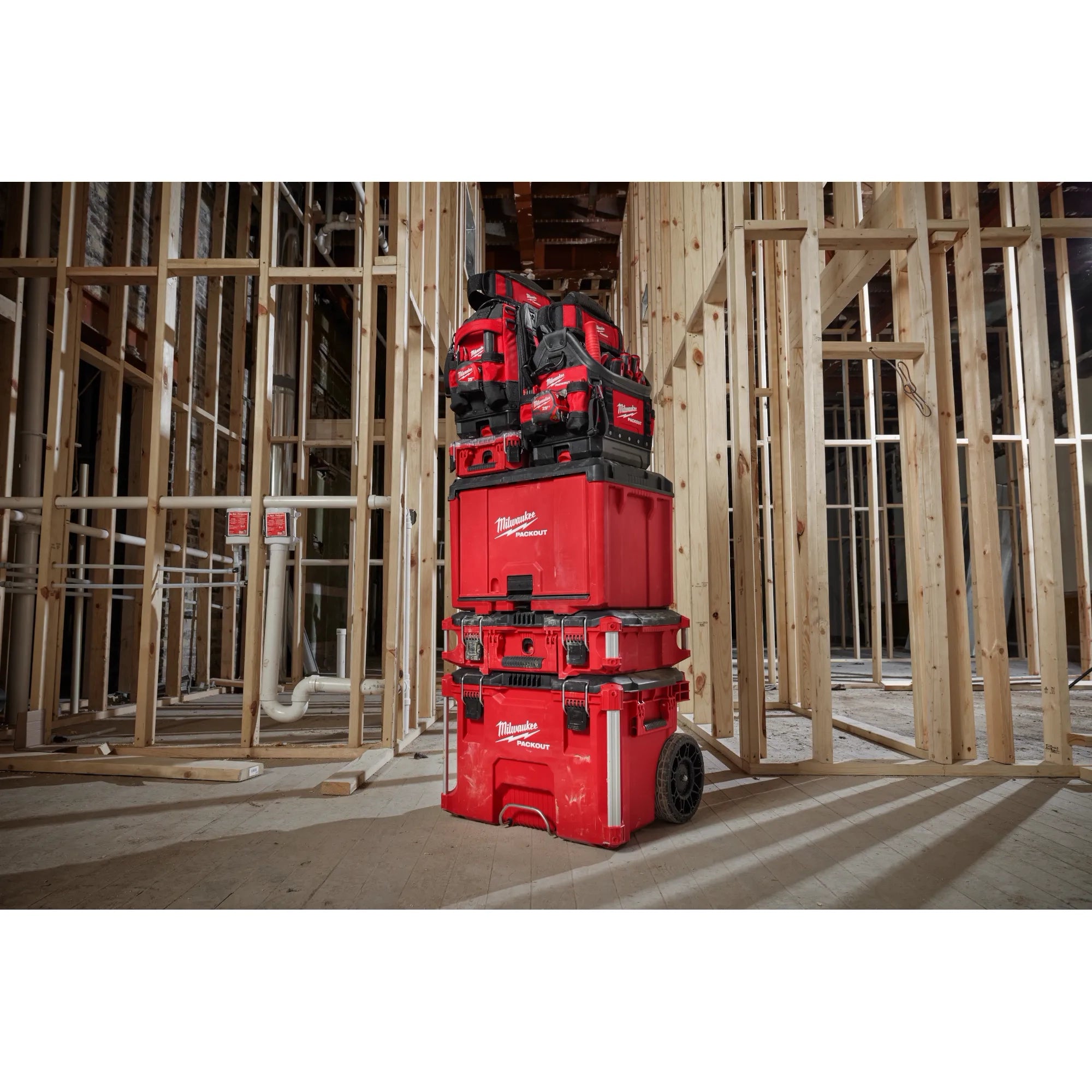 MILWAUKEE 48-22-8427 PACKOUT™ Rolling Tool Box