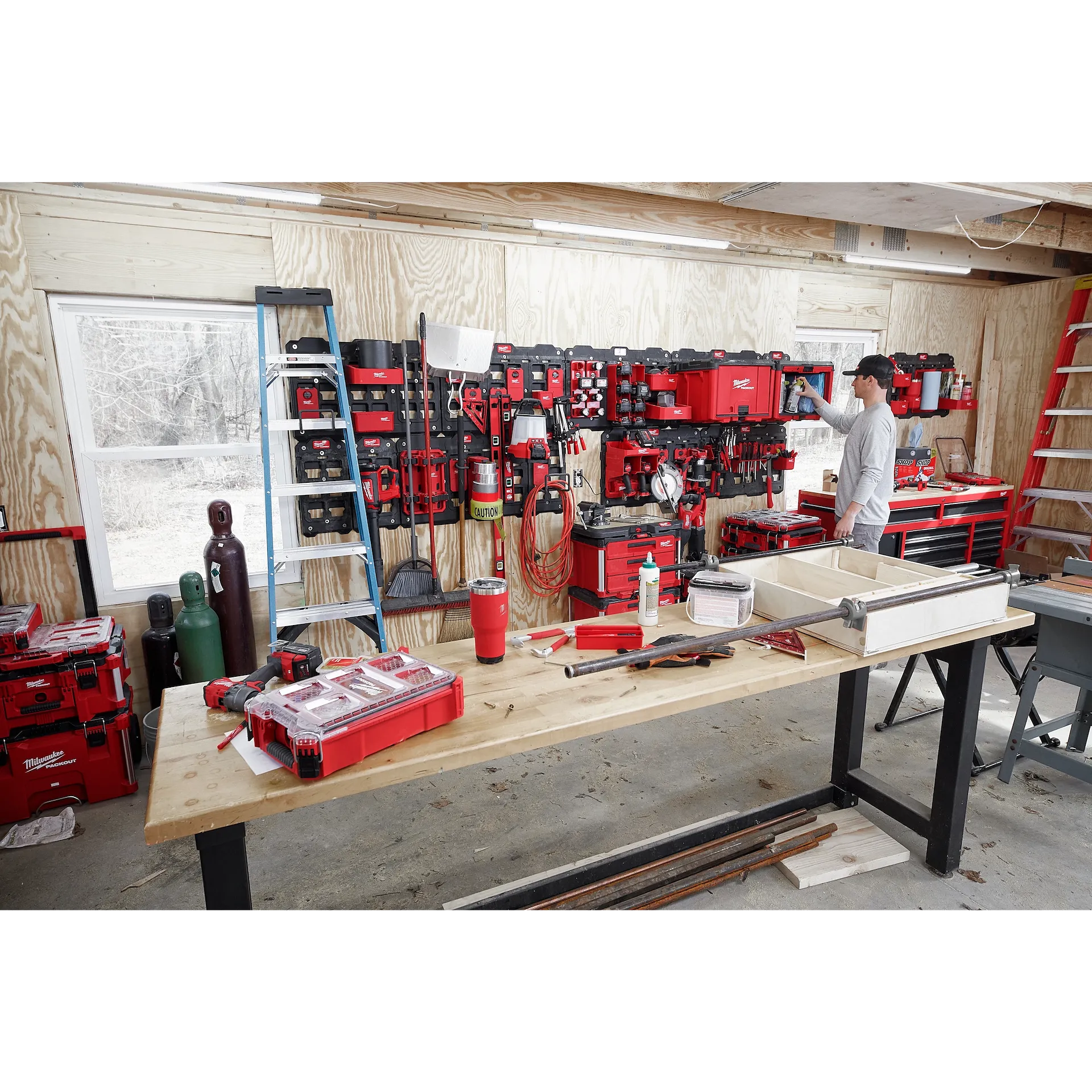 MILWAUKEE 48-22-8338 PACKOUT™ M12™ Battery Rack