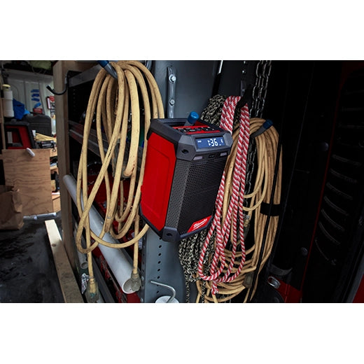 MILWAUKEE 2951-20 M12™ Radio + Charger