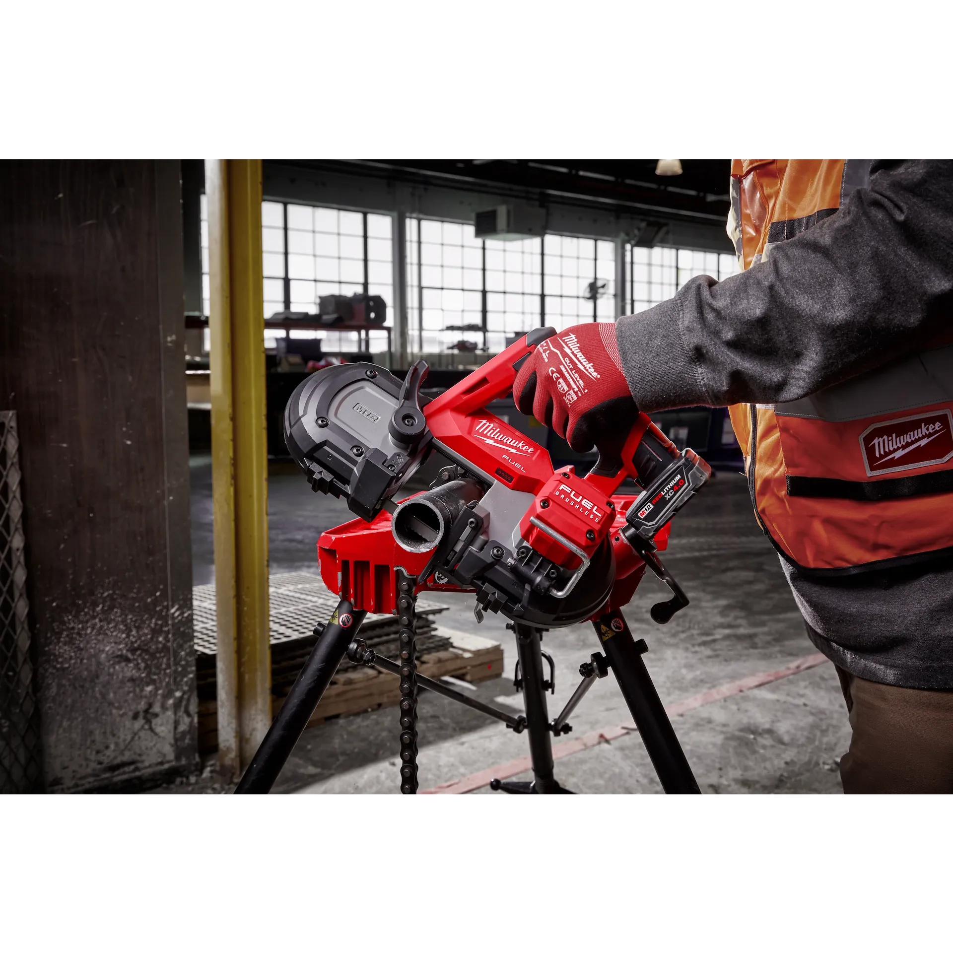 MILWAUKEE 2529-21XC M12 FUEL™ Compact Band Saw Kit