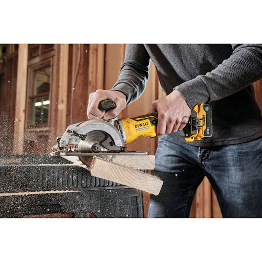DEWALT DCS571P1 ATOMIC™ 20V MAX* Brushless Cordless 4-1/2 in. Circular Saw Kit