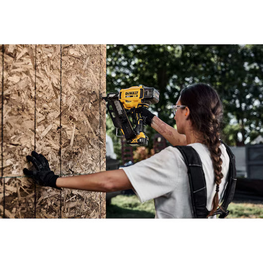 DEWALT DCN930P1 DEWALT® 20V MAX* Brushless Cordless 30° Paper Tape Framing Nailer Kit