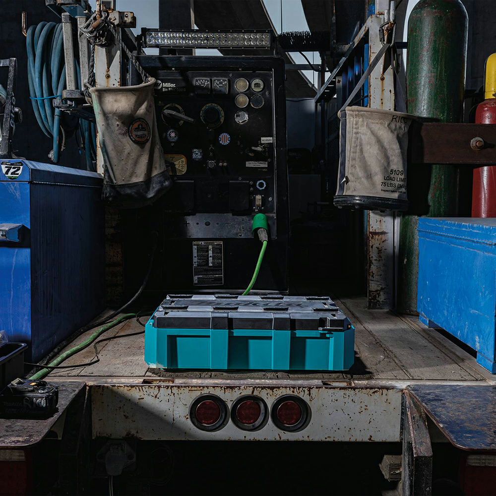 Makita Tools T-90037 MAKTRAK MEDIUM TOOL BOX