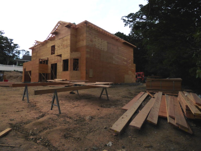 GREAT WHITE SAW HORSE SET (4)