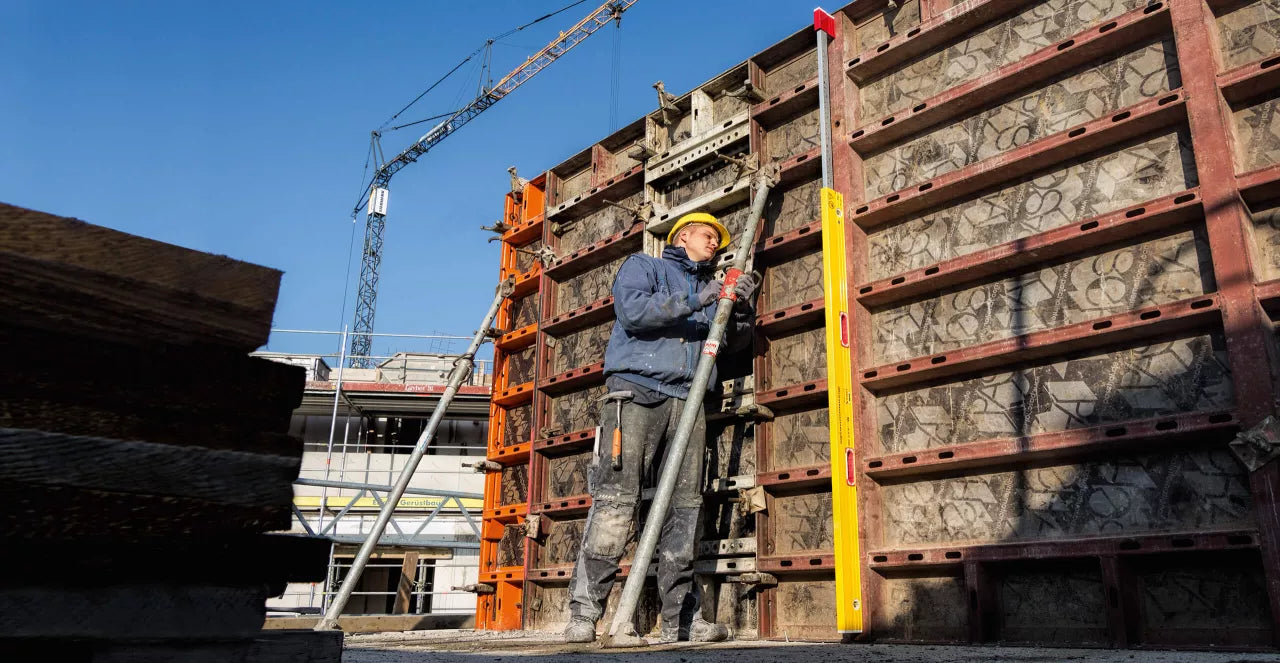 Stabila 34610 6' - 10' Type 106TM Magnetic Extendable Plate Level