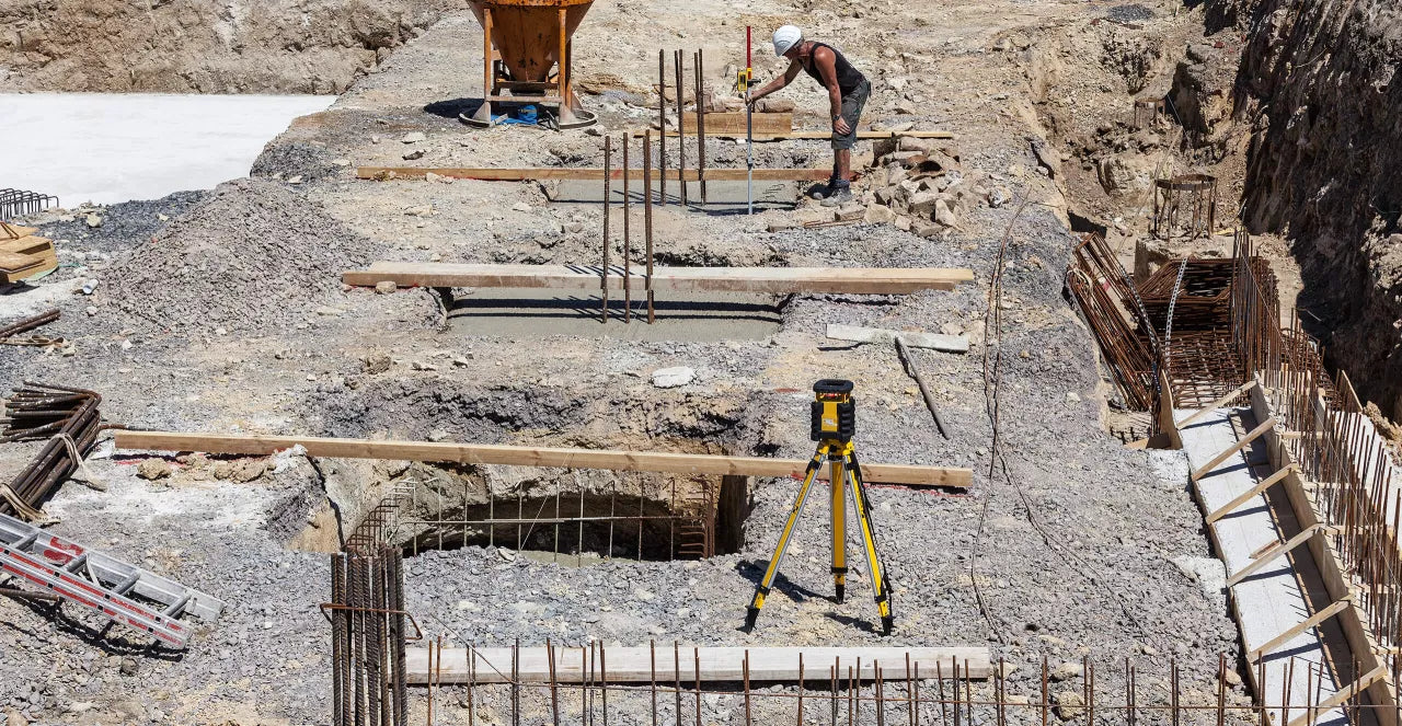 STABILA 05820 LAR 300 rotary laser set with tripod and grade rod