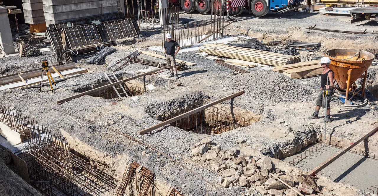 STABILA 05820 LAR 300 rotary laser set with tripod and grade rod