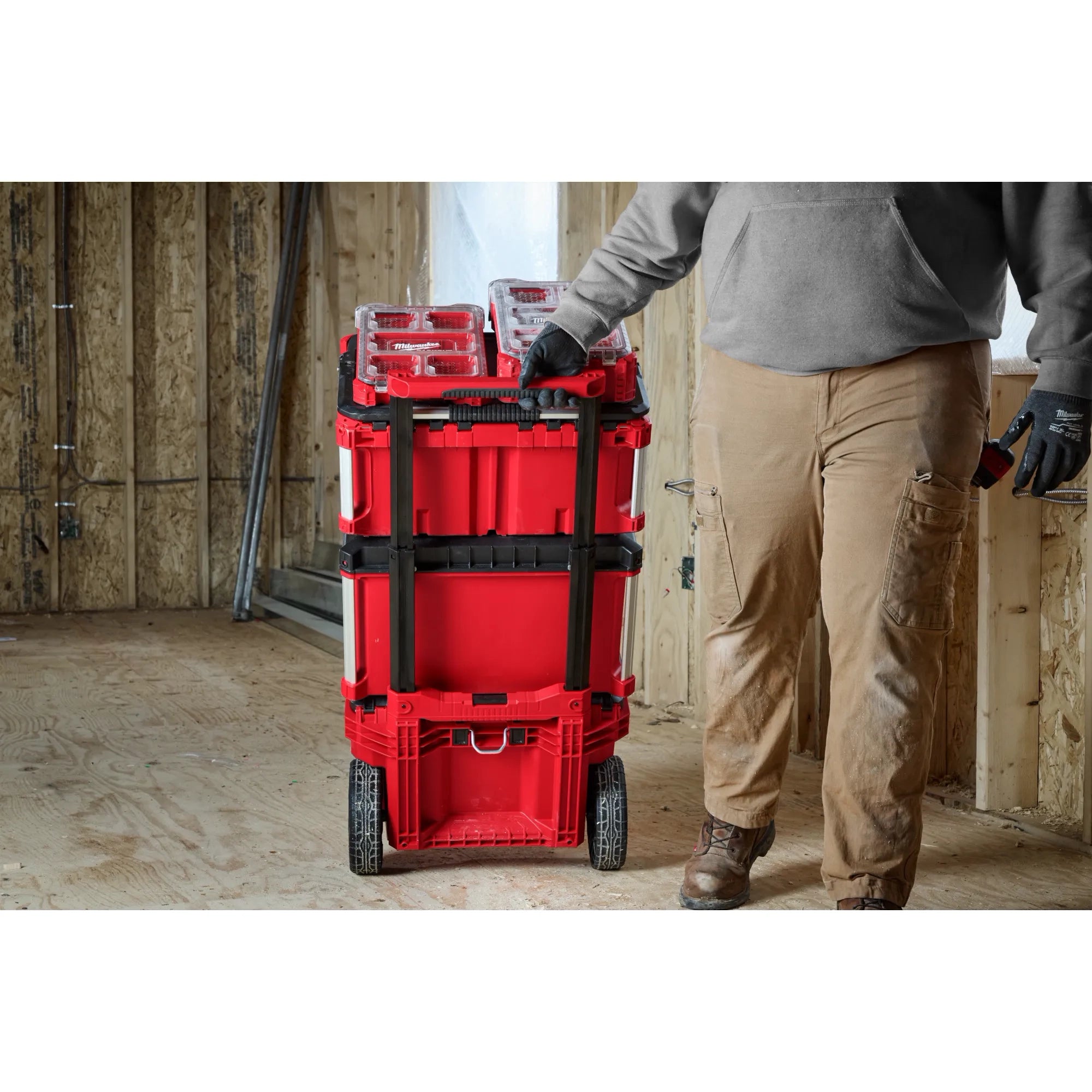 MILWAUKEE 48-22-8427 PACKOUT™ Rolling Tool Box