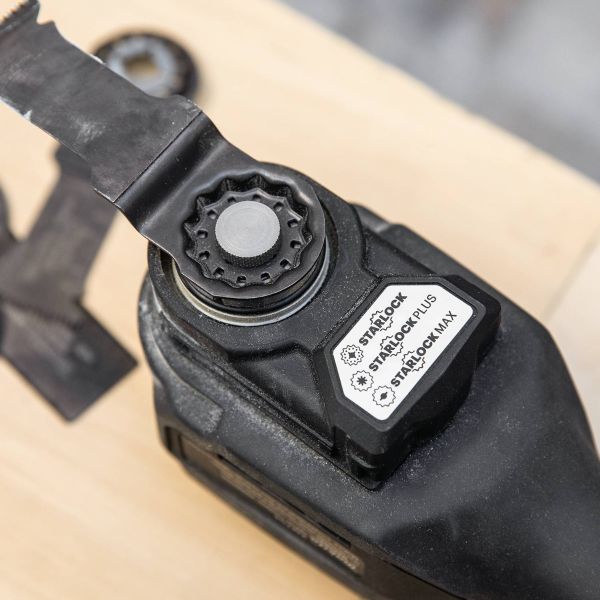 MAKITA XMT04ZB 18V LXT® Lithium‑Ion Sub‑Compact Brushless Cordless StarlockMax® Oscillating Multi‑Tool, Tool Only