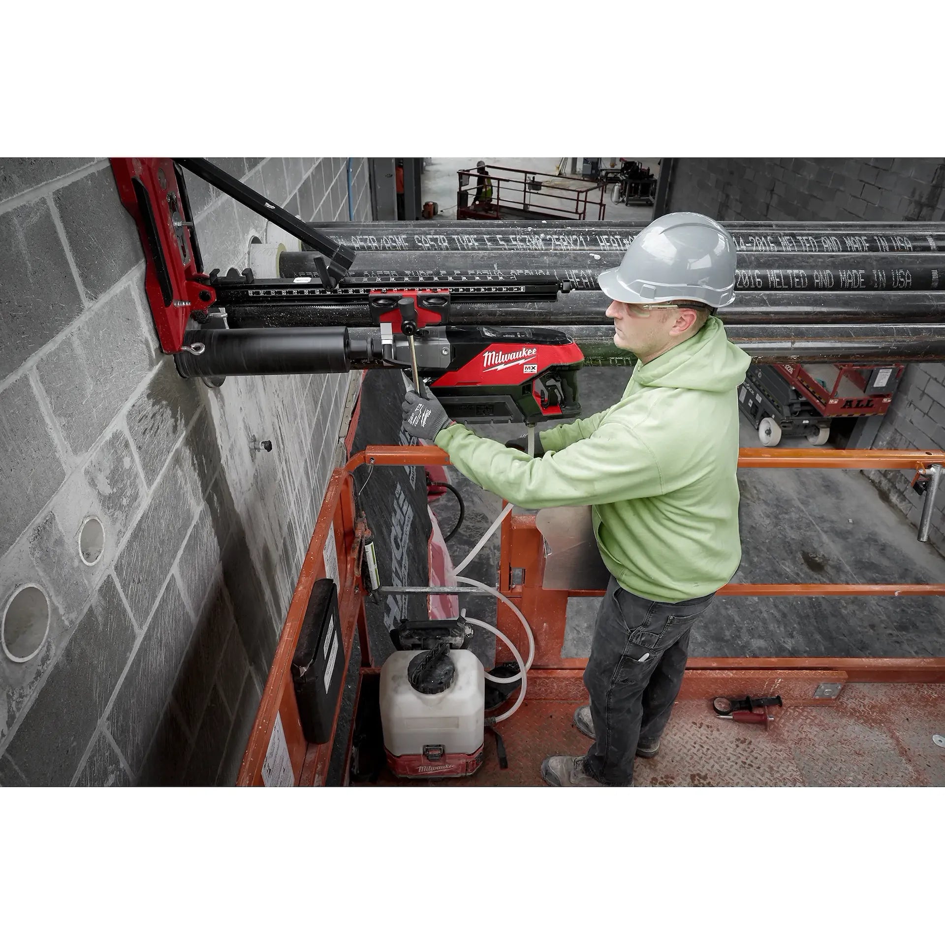 MILWAUKEE MXF301-2CXS MX FUEL™ Handheld Core Drill Kit w/ Stand