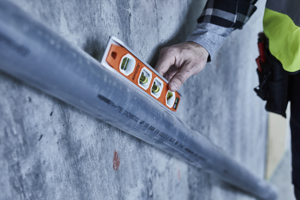 JOHNSON LEVEL 1435-1200 12” Magnetic Torpedo Level