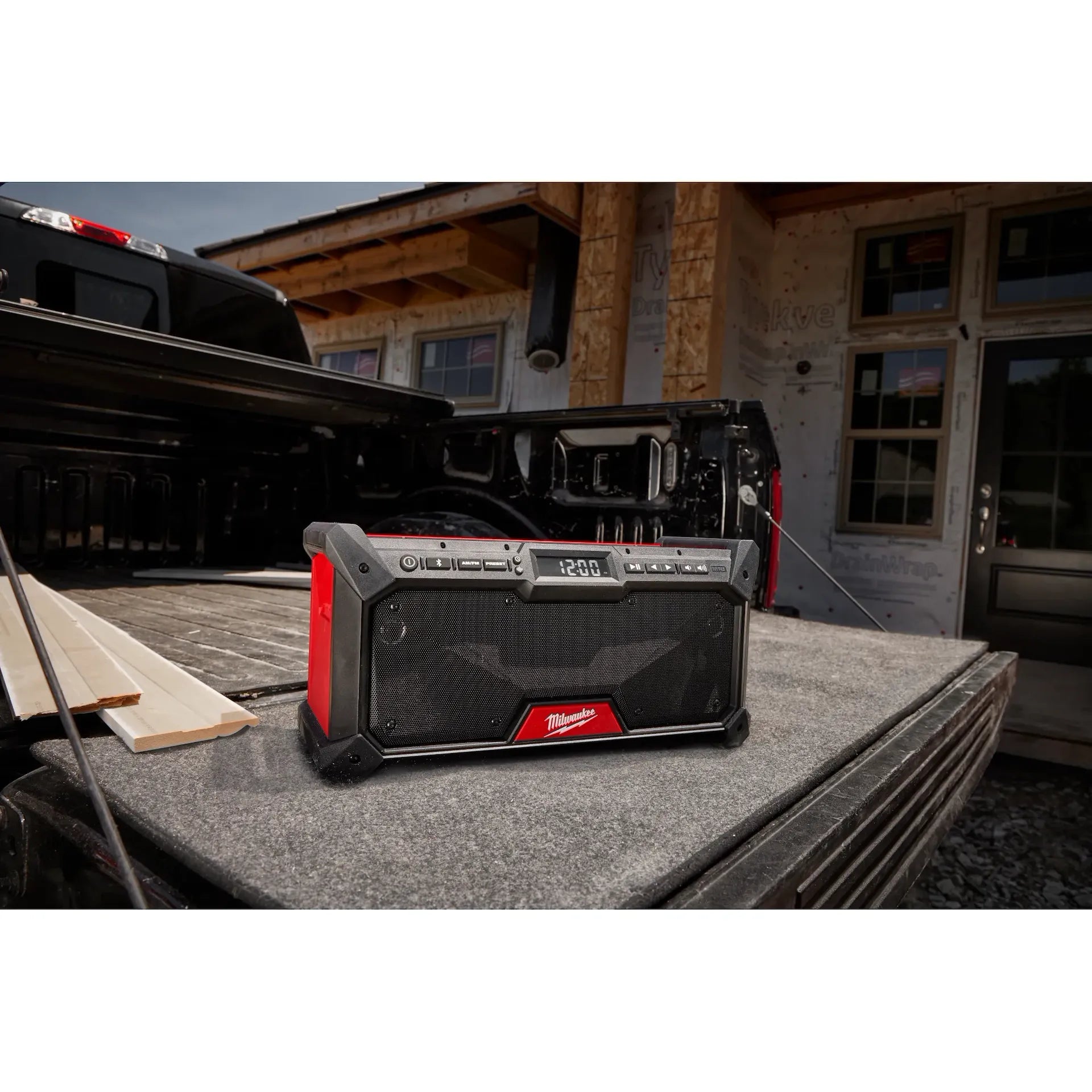 MILWAUKEE 2952-20 M18™ Bluetooth® Jobsite Radio