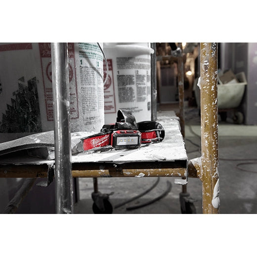 MILWAUKEE 2115-21 REDLITHIUM™ USB Low-Profile Headlamp