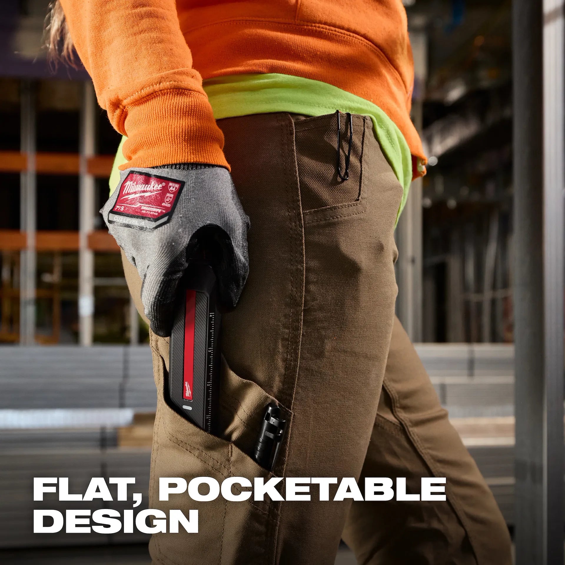 MILWAUKEE 2016R Milwaukee® Rechargeable Flat Flashlight w/ Green Laser