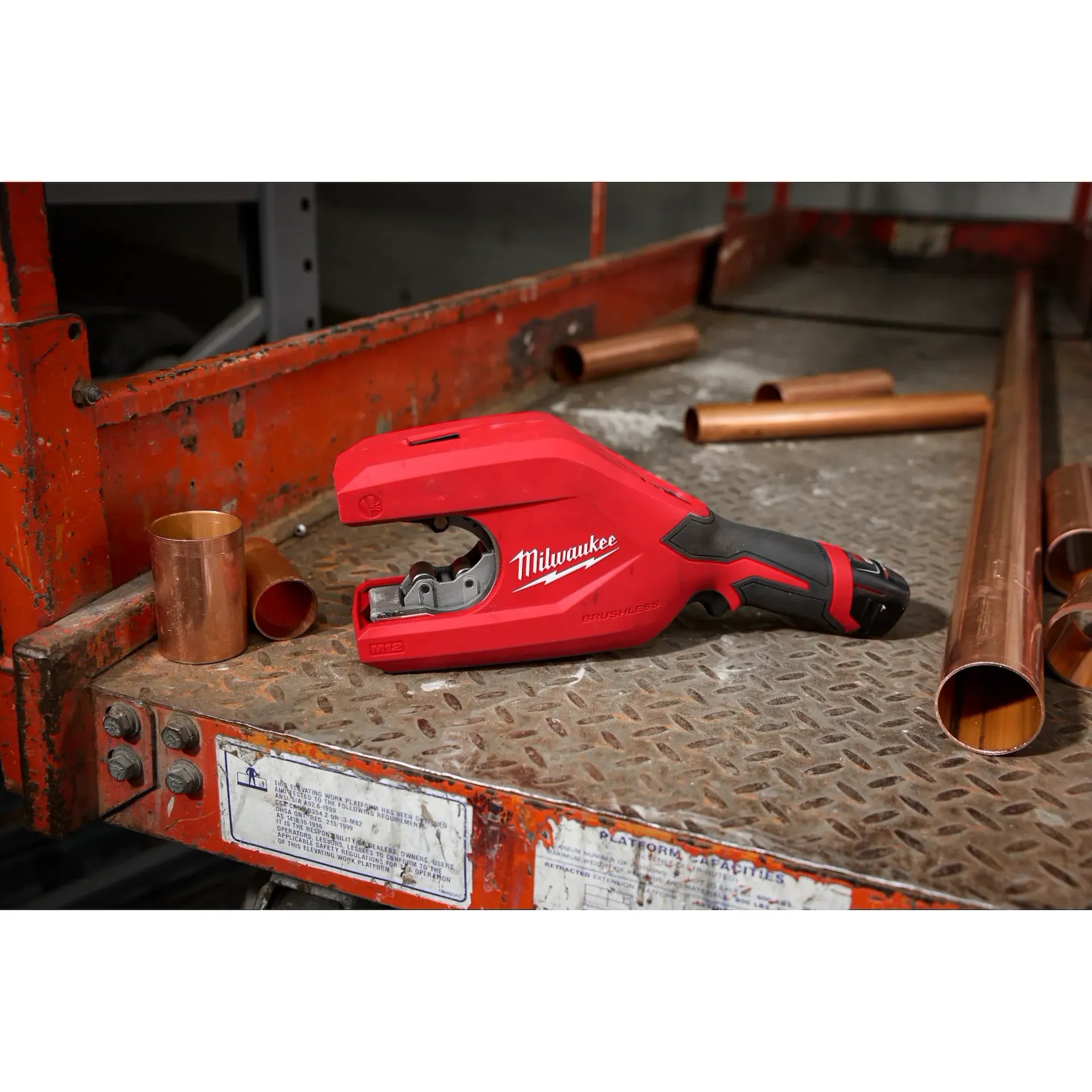 MILWAUKEE 2479-20 M12™ Brushless 1-1/4