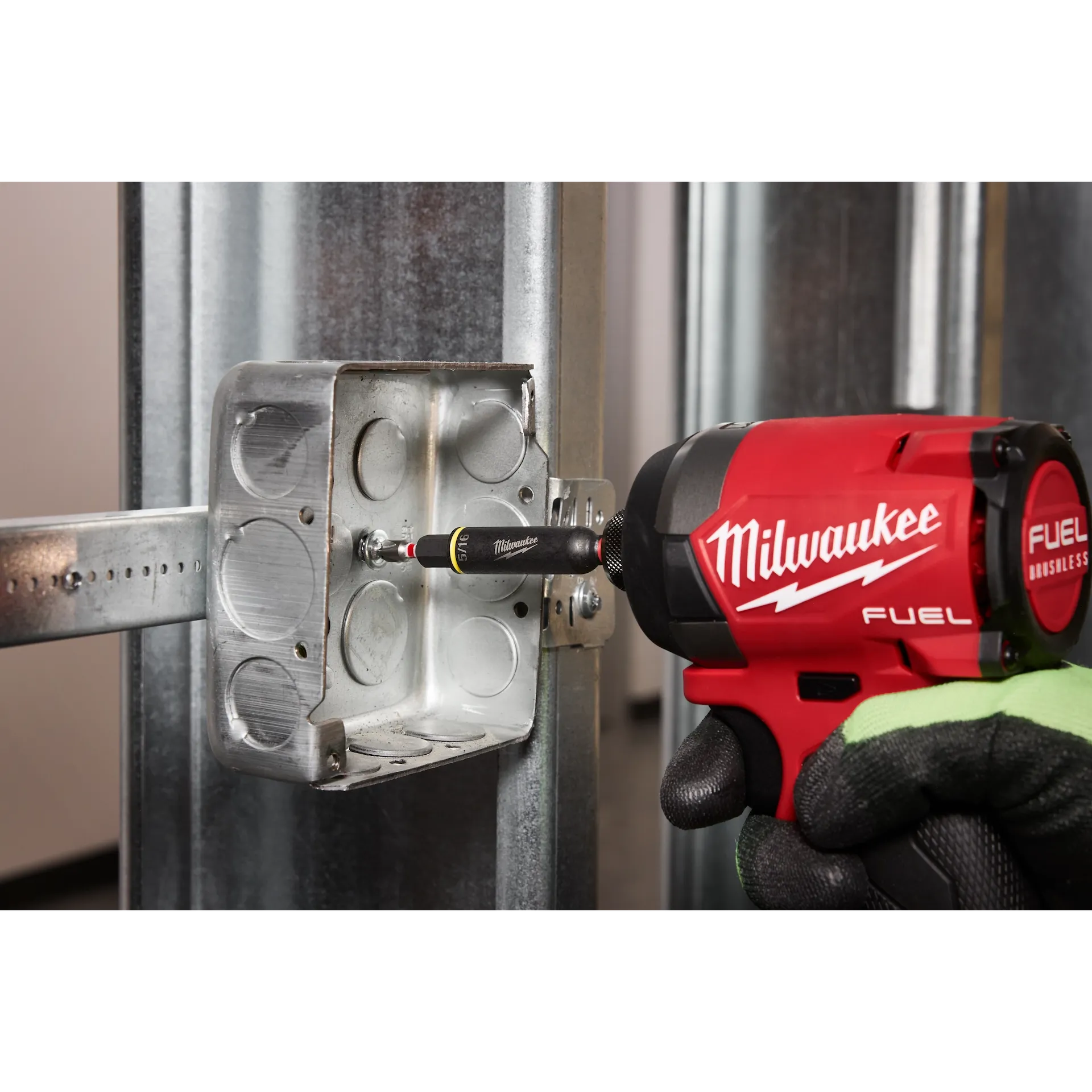 MILWAUKEE 48-22-2922 8-IN-1 Multi-Bit & Nut Driver W/ SHOCKWAVE™ Impact Duty Bits & Nut Drivers