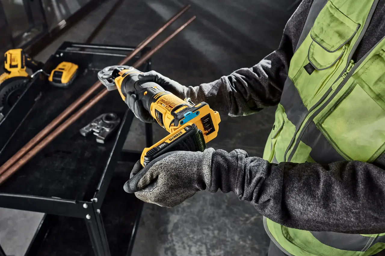 DEWALT DCE210D2 20V MAX** compact press tool kit