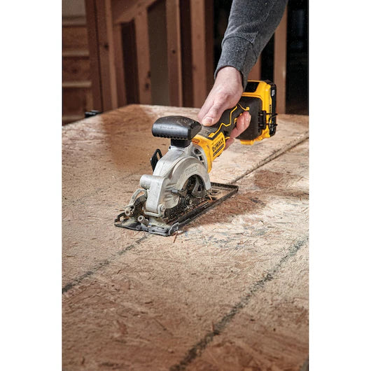 DEWALT DCS571P1 ATOMIC™ 20V MAX* Brushless Cordless 4-1/2 in. Circular Saw Kit