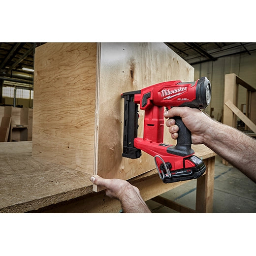 MILWAUKEE 2749-20 M18 FUEL 18GA NARROW CROWN STAPLER BARE
