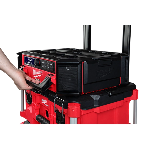 MILWAUKEE 2950-20 M18™ Jobsite Radio + Charger w/ PACKOUT™ Compatibility