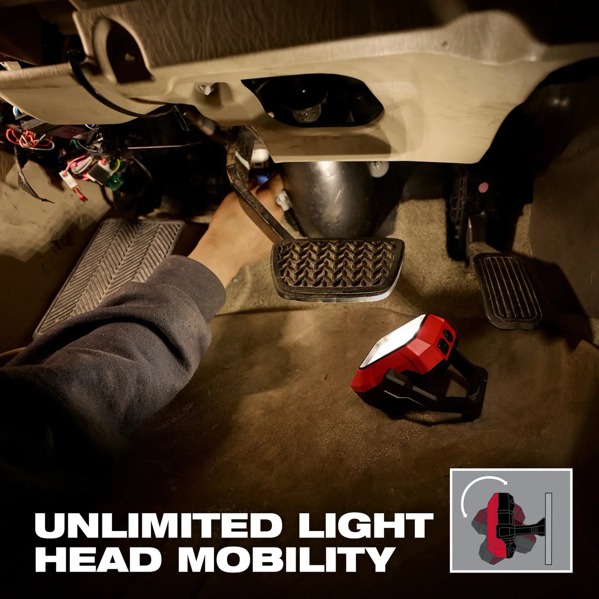 MILWAUKEE 2015R Rechargeable Pivoting Task Light w/ Spot Mode
