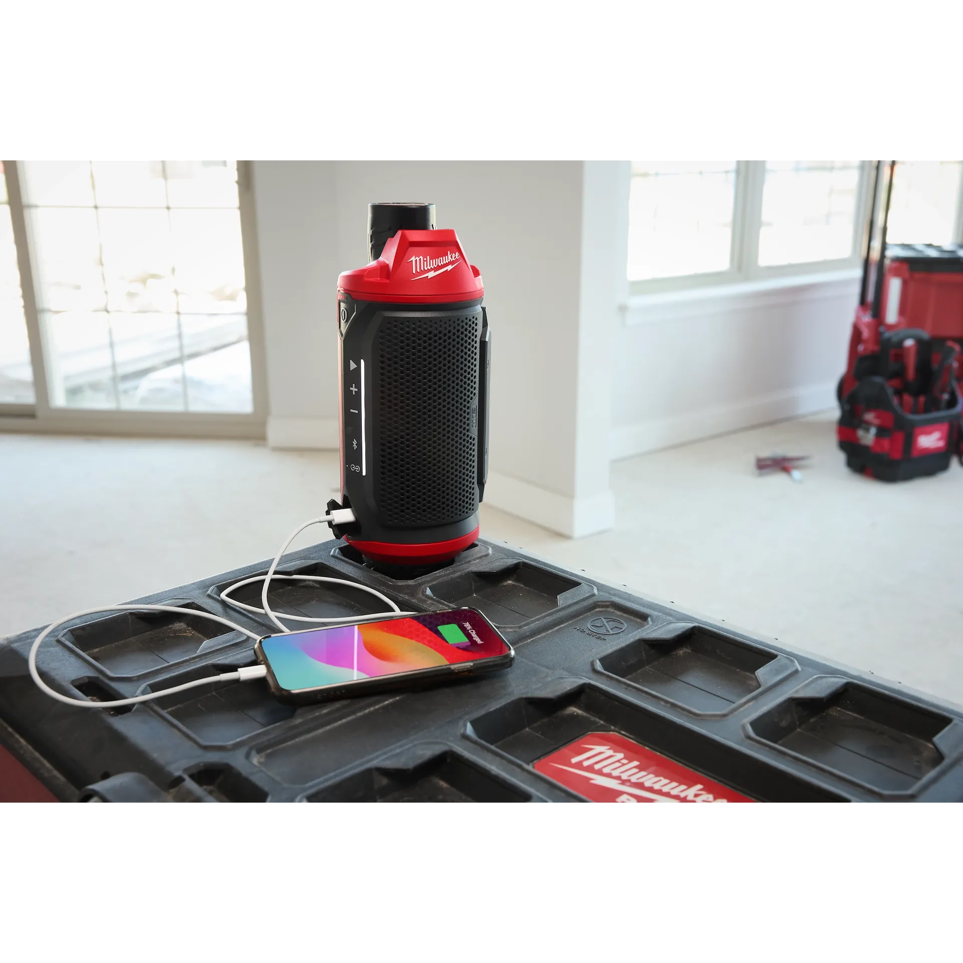 MILWAUKEE 2955-20 M12™ Bluetooth® Jobsite Speaker w/ PACKOUT™ Compatibility